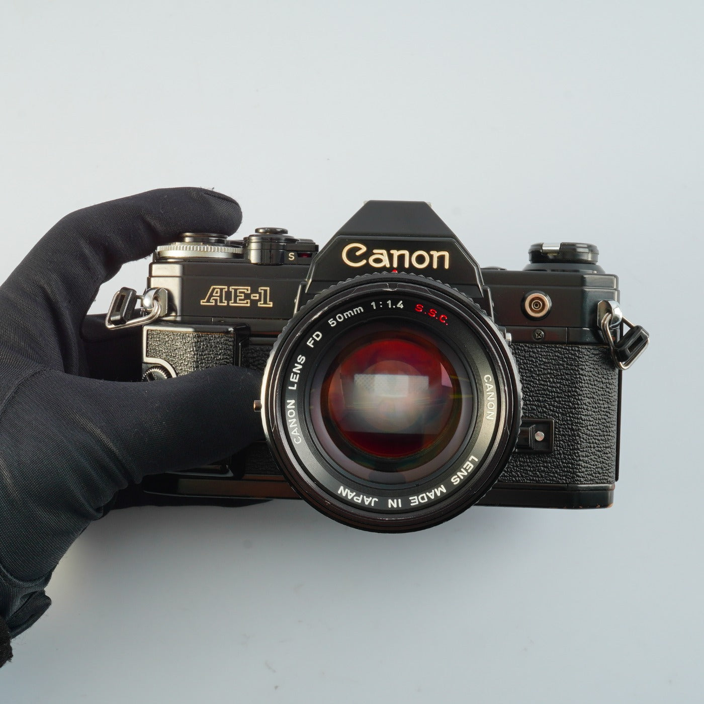 Canon AE-1 Black + FD 50mm F/1.4 S.S.C. MF フィルム一眼レフカメラ