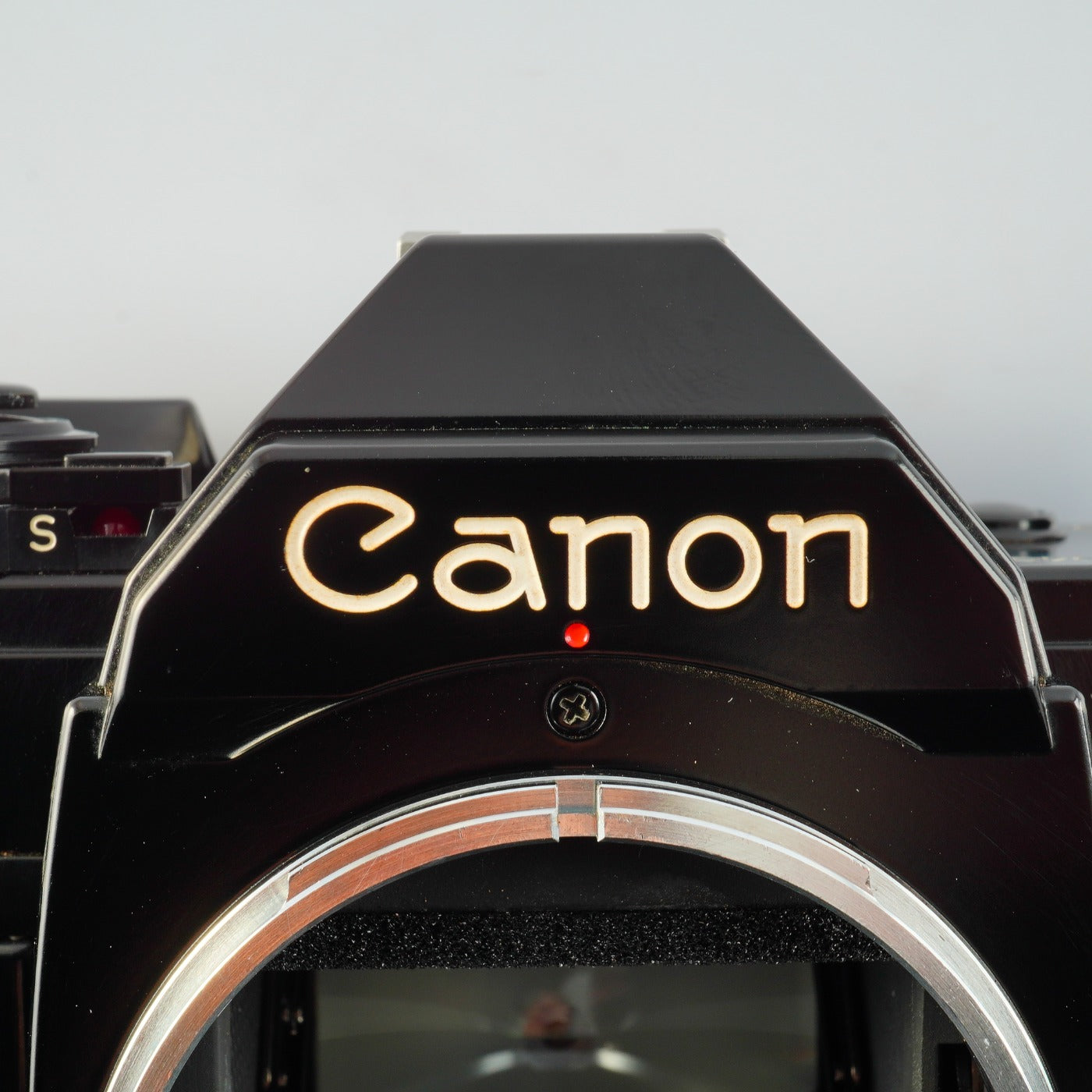 Canon AE-1 Black + FD 50mm F/1.4 S.S.C. MF フィルム一眼レフカメラ