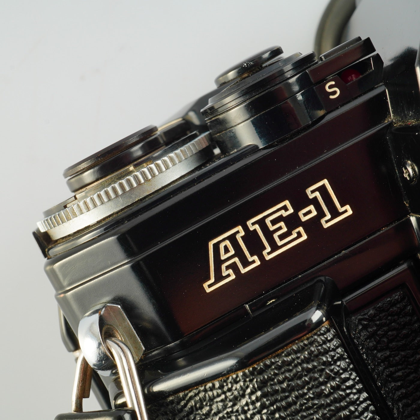 Canon AE-1 Black + FD 50mm F/1.4 S.S.C. MF フィルム一眼レフカメラ