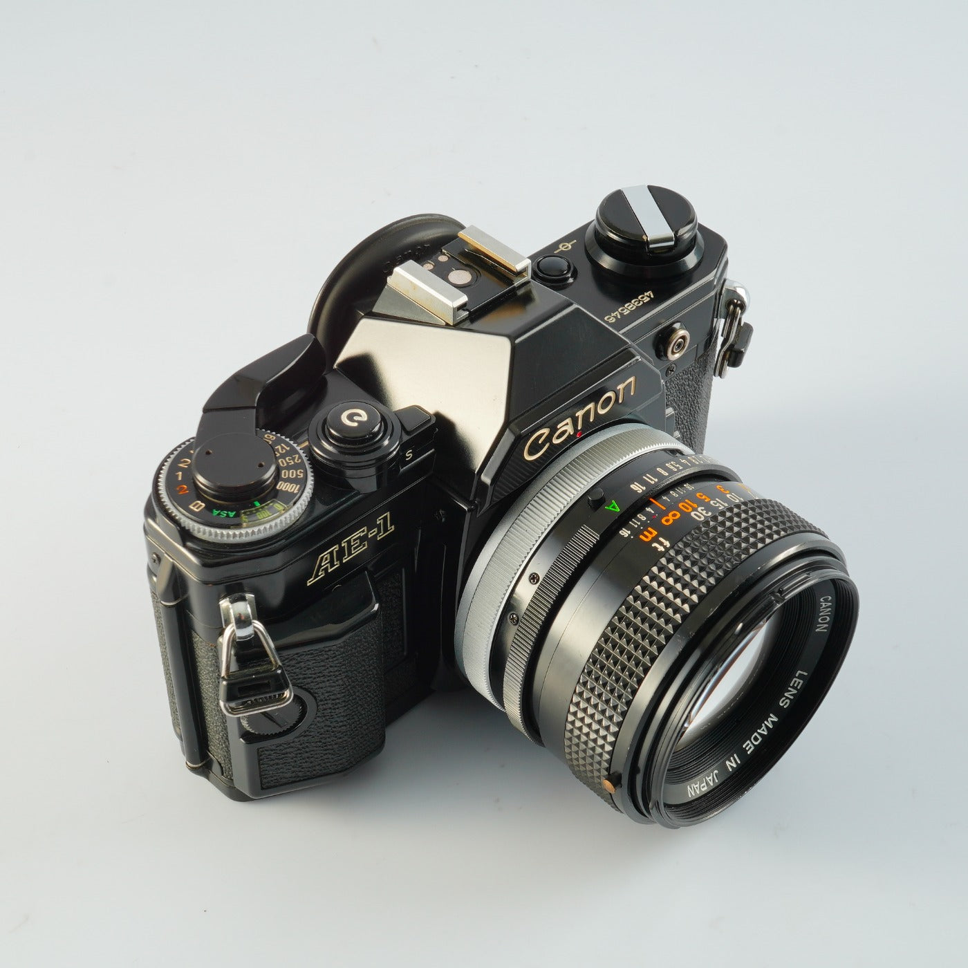 Canon AE-1 Black + FD 50mm F/1.4 S.S.C. MF フィルム一眼レフカメラ