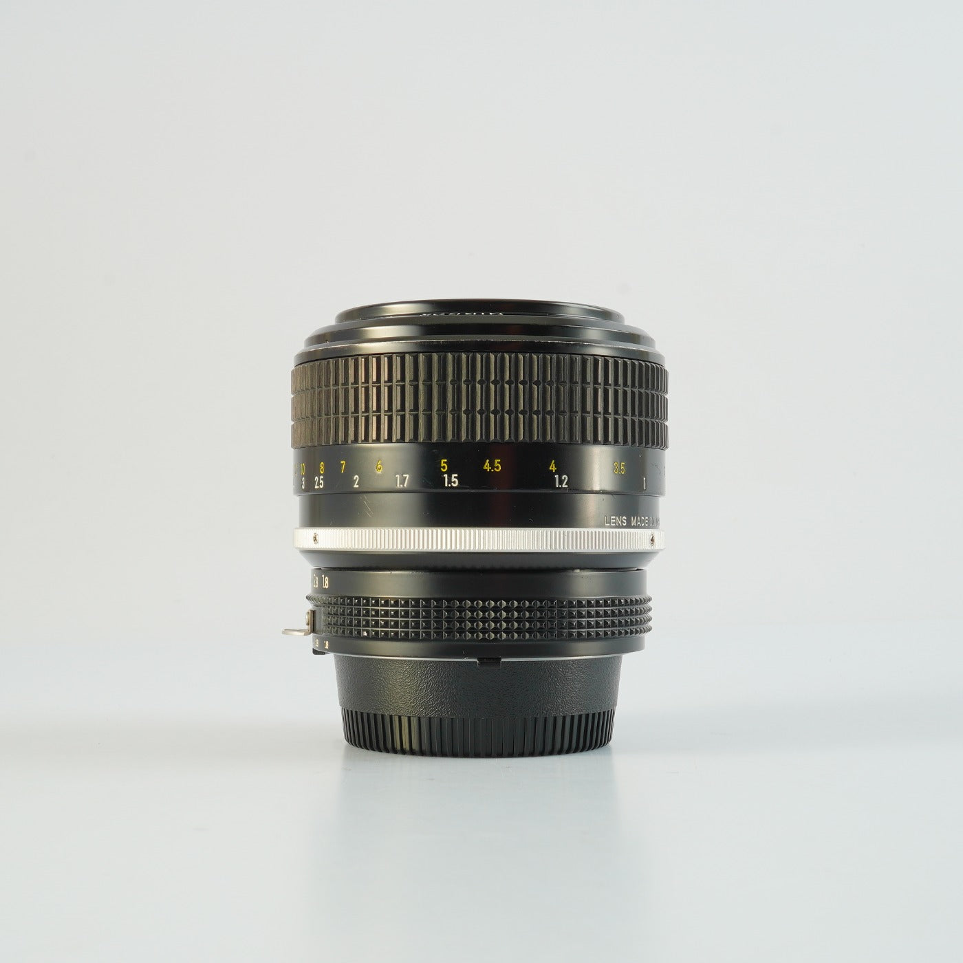 【Overhauled】 Nikon Ai改 Nikkor 85mm F/1.8 単焦点レンズ