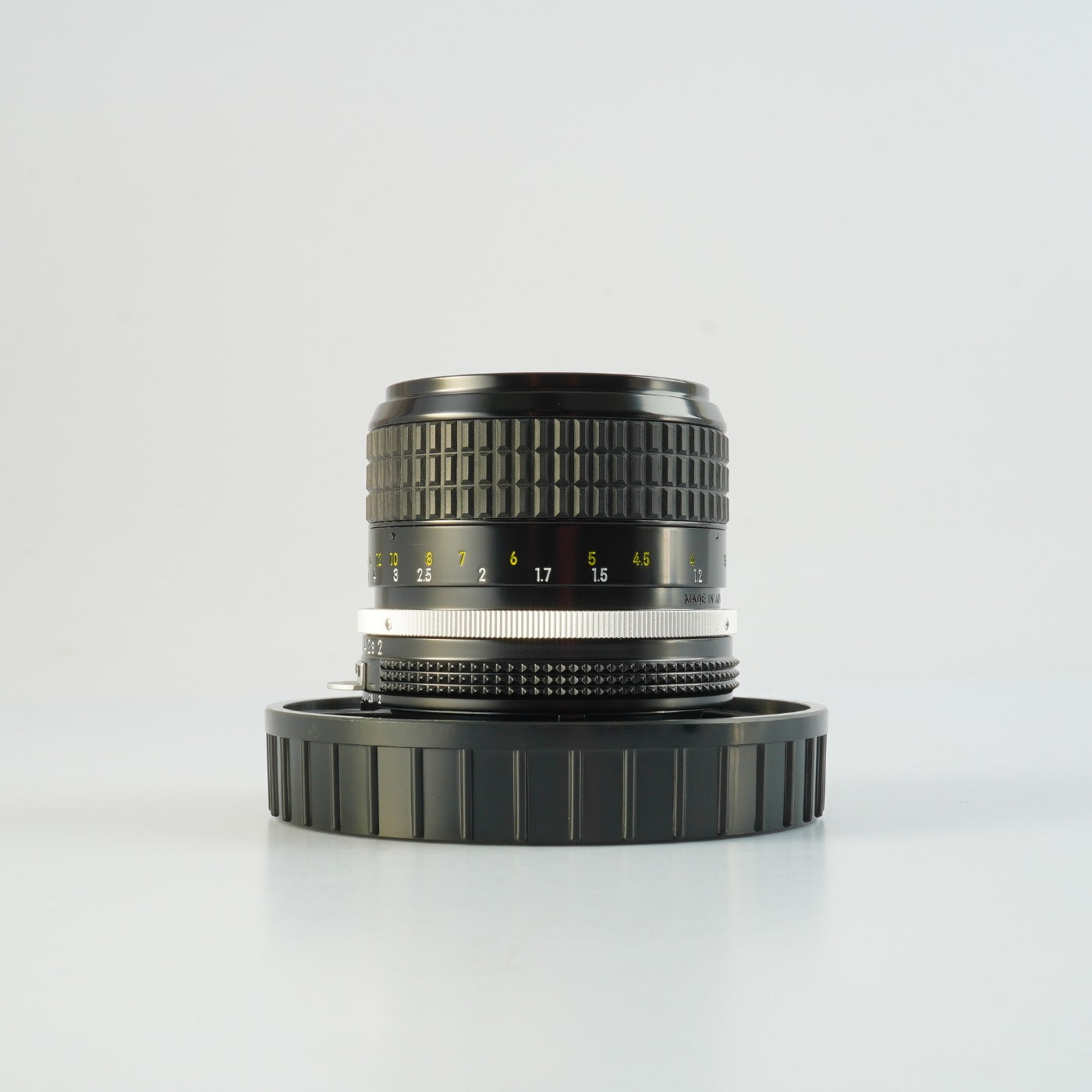 【Serviced】 Nikon Ai NIKKOR 85mm F/2 単焦点レンズ