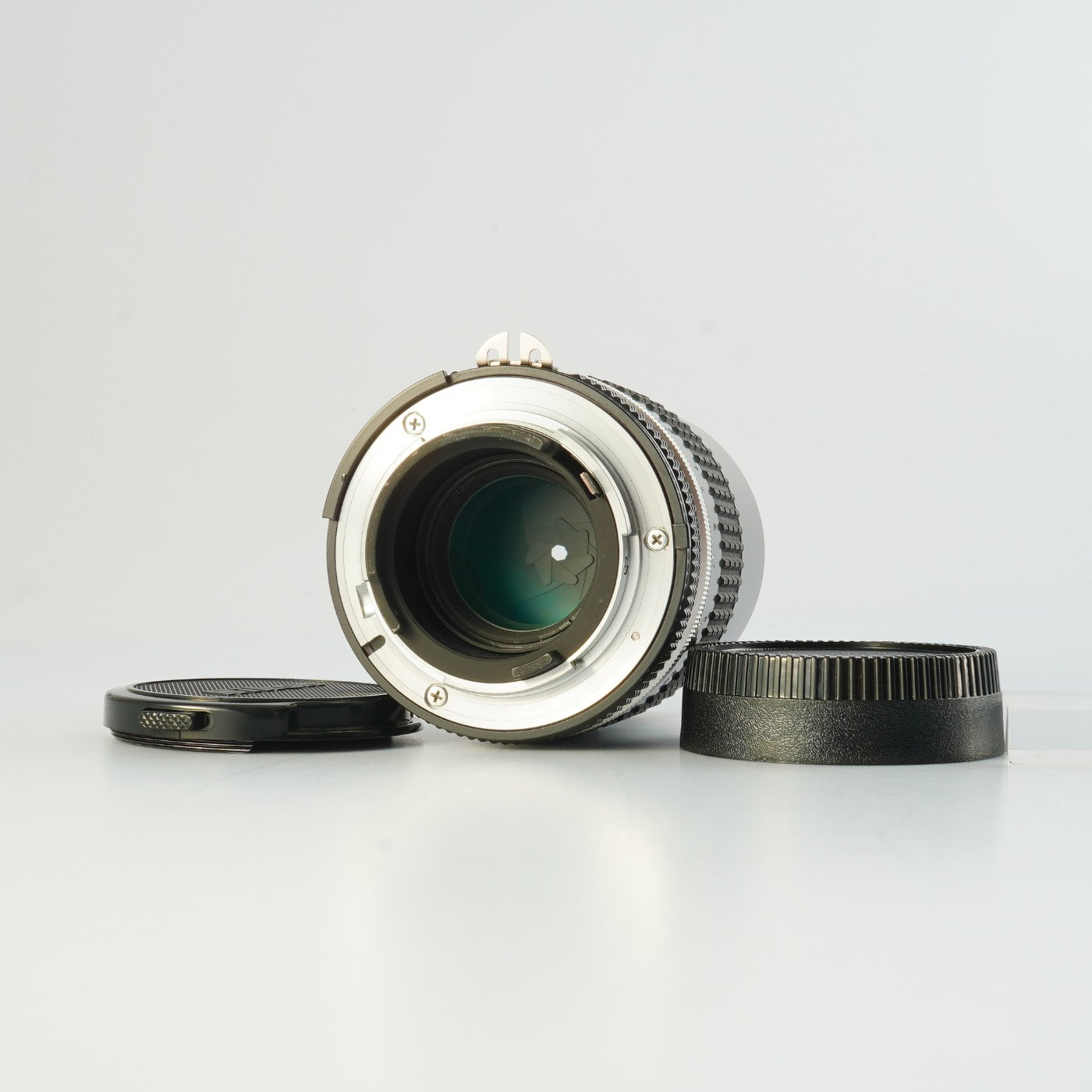 【Serviced】 Nikon Ai-S NIKKOR 135mm F/2.8 単焦点レンズ