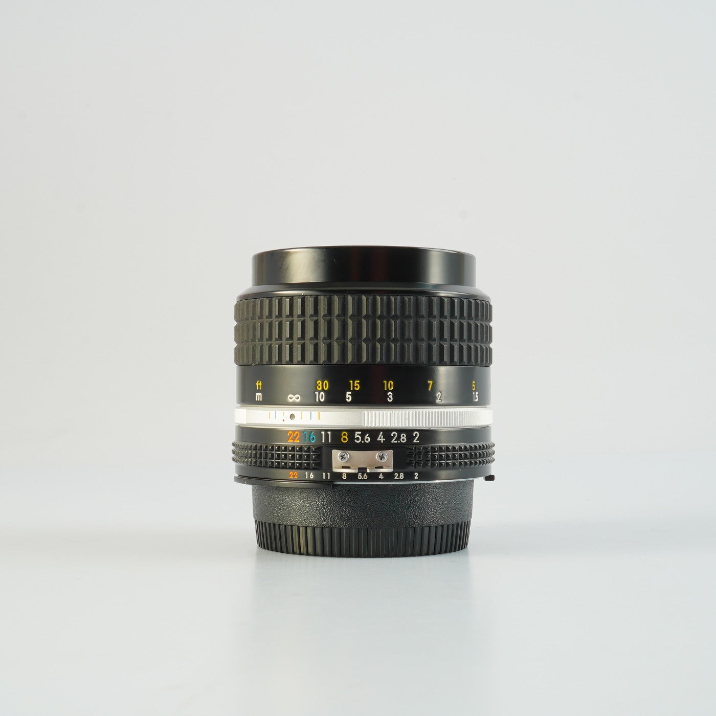 【Overhauled】 Nikon Ai-S NIKKOR 85mm F/2 単焦点レンズ