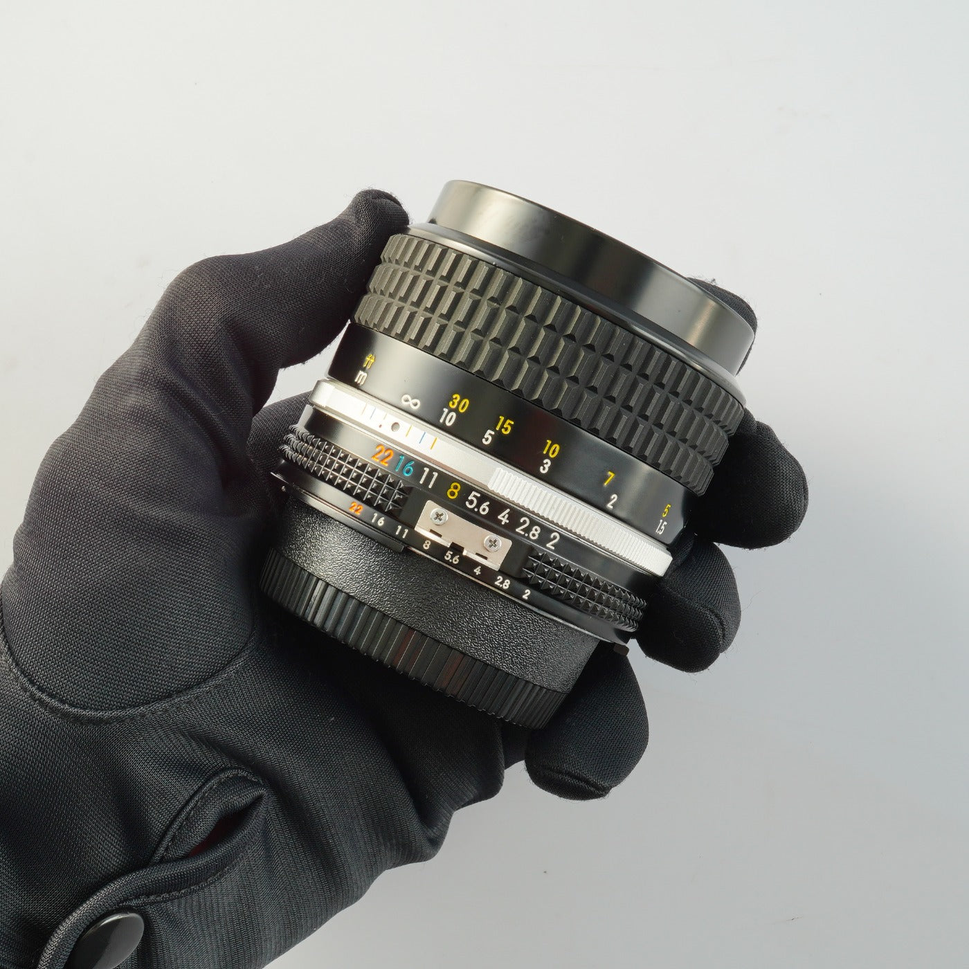 【Overhauled】 Nikon Ai-S NIKKOR 85mm F/2 単焦点レンズ