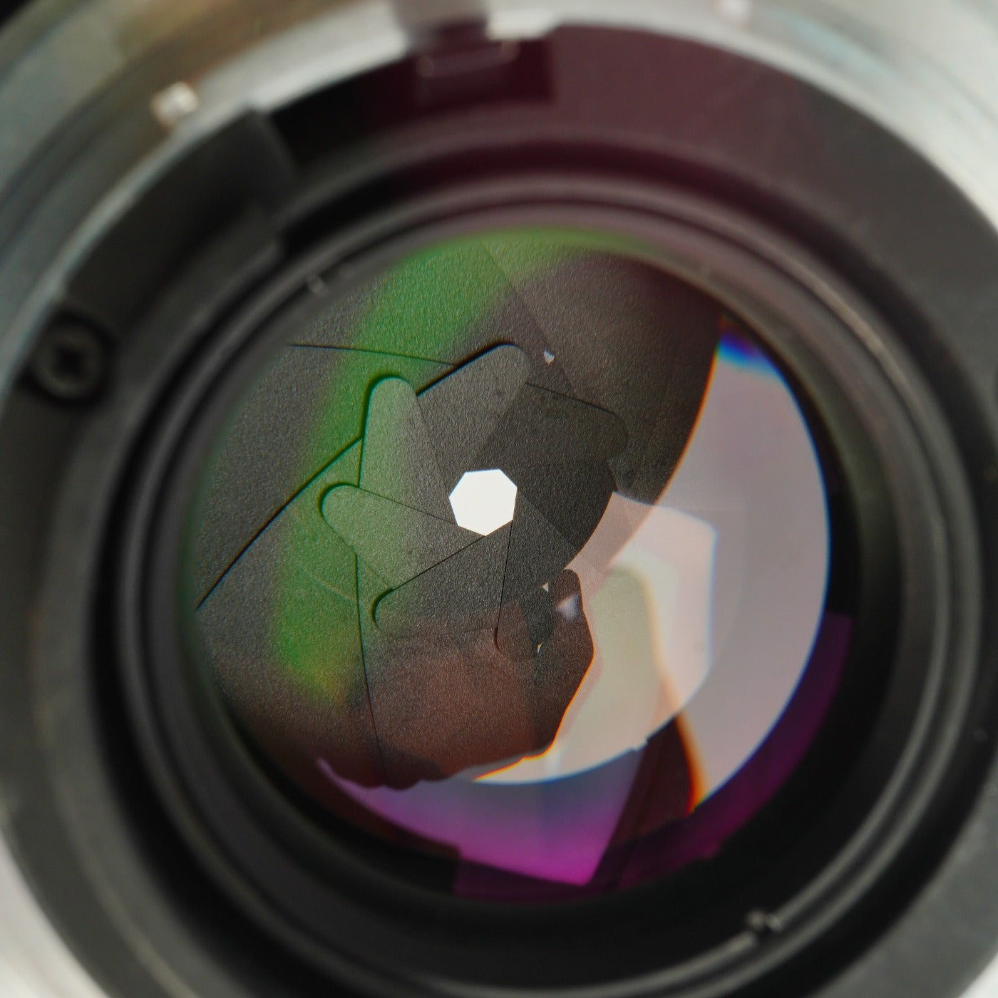 【Overhauled】 Nikon Ai-S NIKKOR 85mm F/2 単焦点レンズ