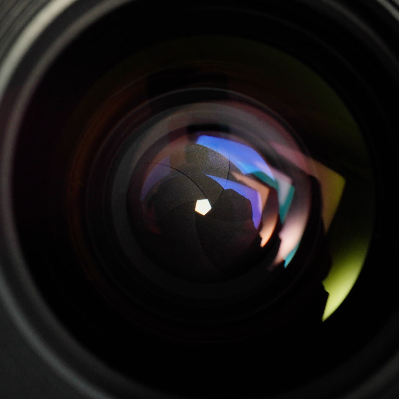 Canon New FD NFD 28mm F/2.8 単焦点レンズ