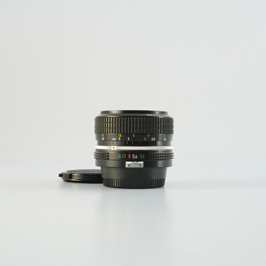 Nikon 非Ai NIKKOR 28mm F/3.5 単焦点レンズ