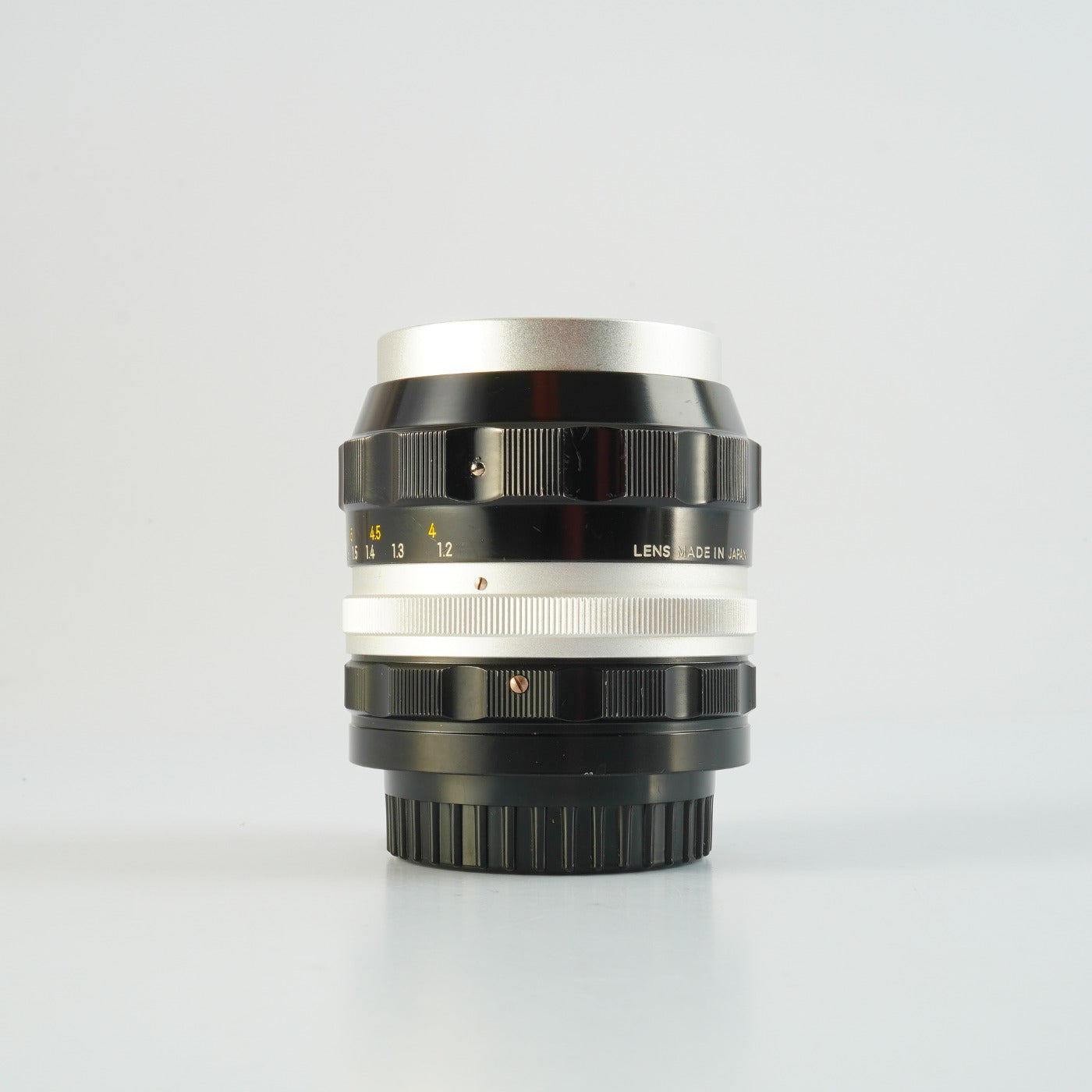 【Serviced】 Nikon 非Ai NIKKOR-P Auto 105mm F/2.5 単焦点レンズ