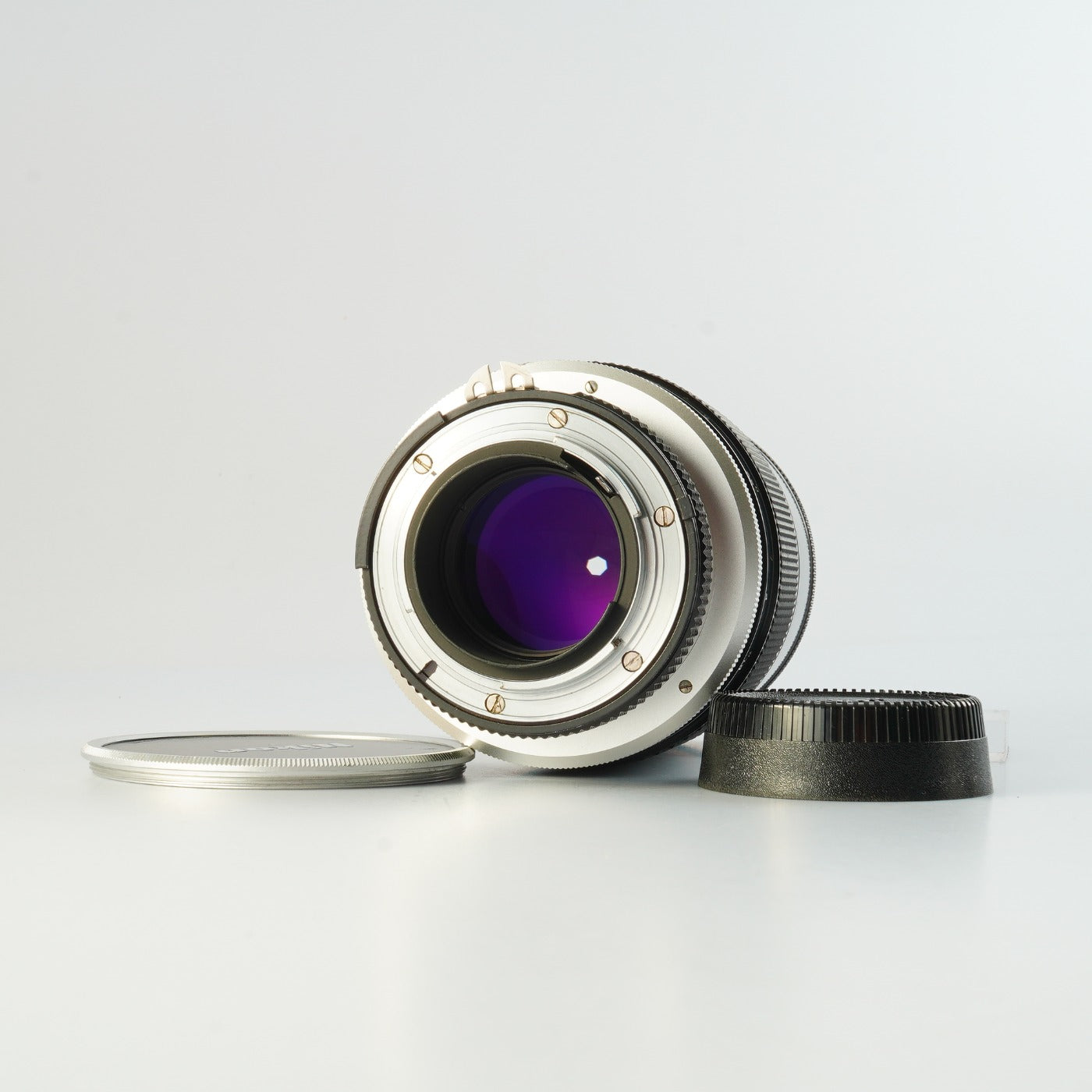 【Serviced】 Nikon Ai改 NIKKOR-P Auto 180mm F/2.8 単焦点レンズ