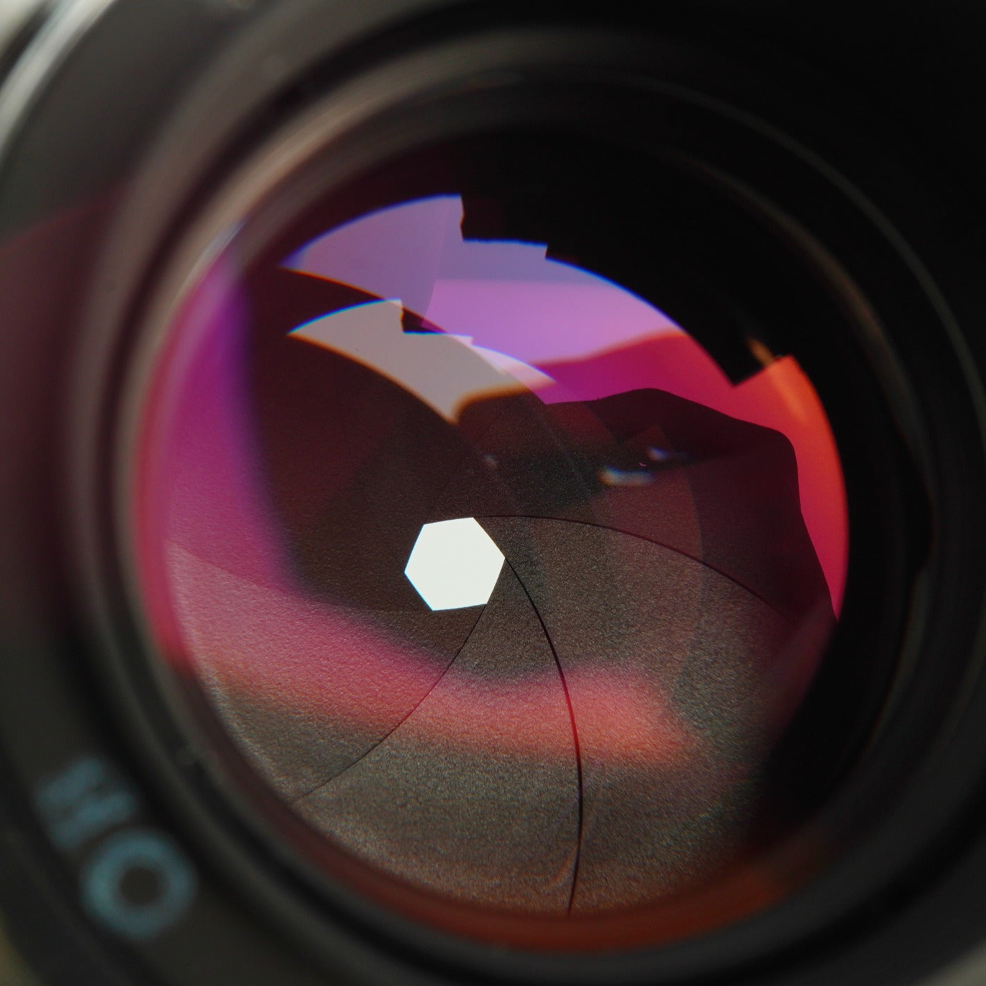 Konica Hexanon AR 85mm F/1.8 単焦点レンズ
