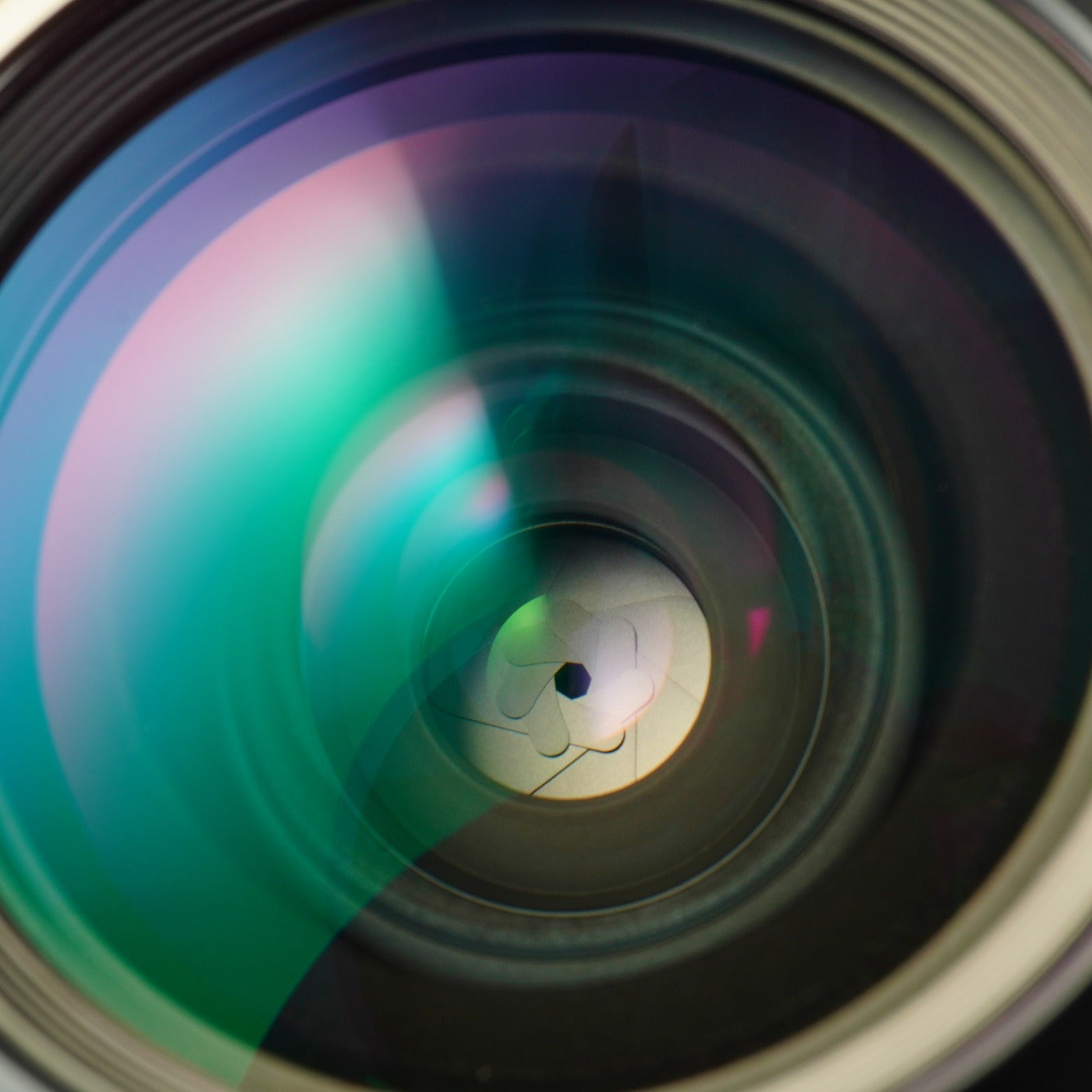 【Serviced】 Nikon Ai Nikkor 28mm F/2.8 単焦点レンズ