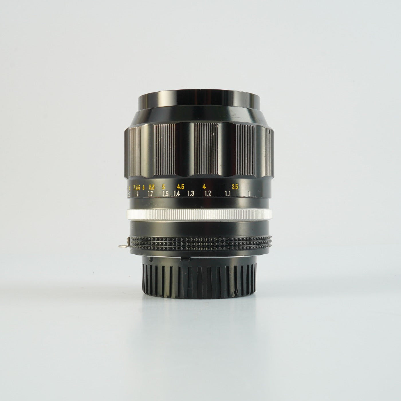 Nikon Ai改 NIKKOR-P.C Auto 105mm F/2.5 単焦点レンズ