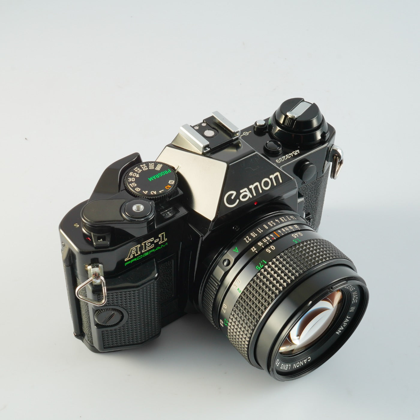 【Serviced】 Canon AE-1 Program Black + New FD 50mm F/1.4 MF フィルム一眼レフカメラ