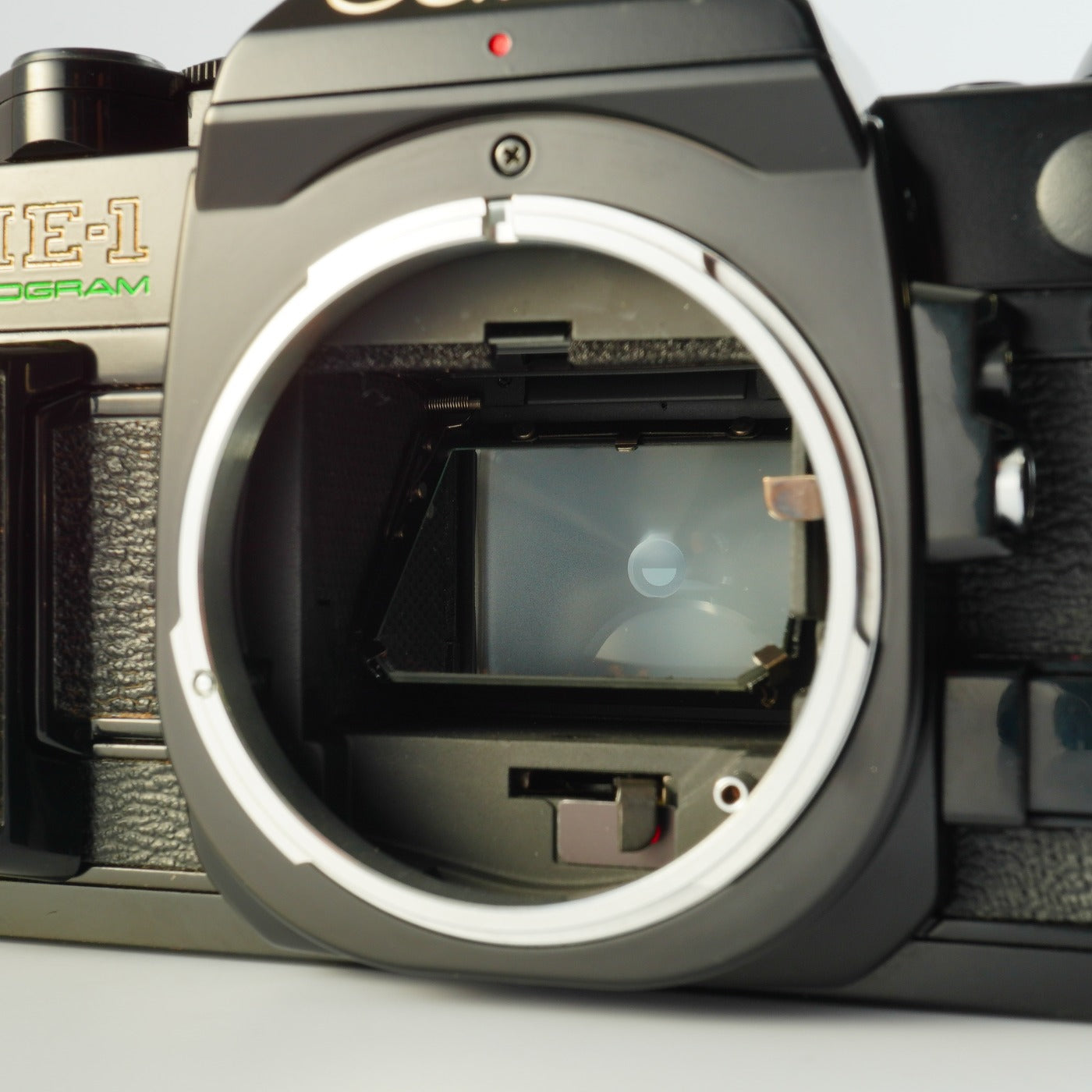 【Serviced】 Canon AE-1 Program Black + New FD 50mm F/1.4 MF フィルム一眼レフカメラ