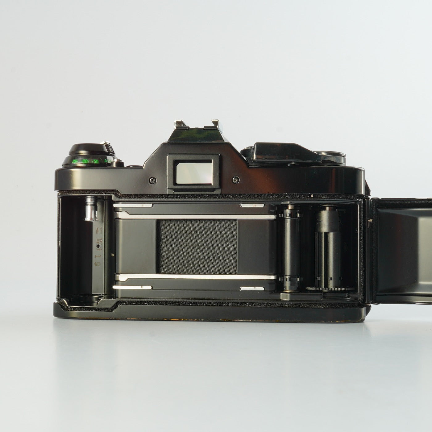 【Serviced】 Canon AE-1 Program Black + New FD 50mm F/1.4 MF フィルム一眼レフカメラ
