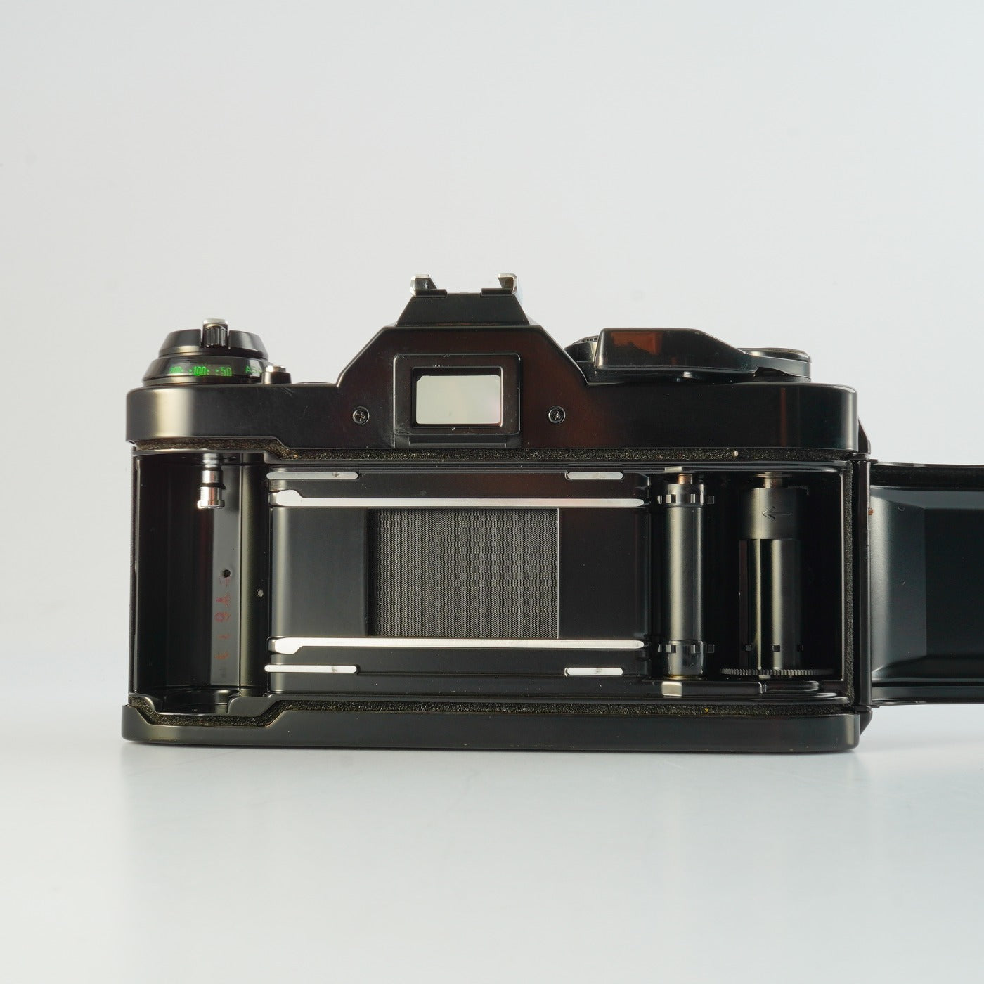 【Serviced】 Canon AE-1 Program Black + New FD 50mm F/1.4 MF フィルム一眼レフカメラ
