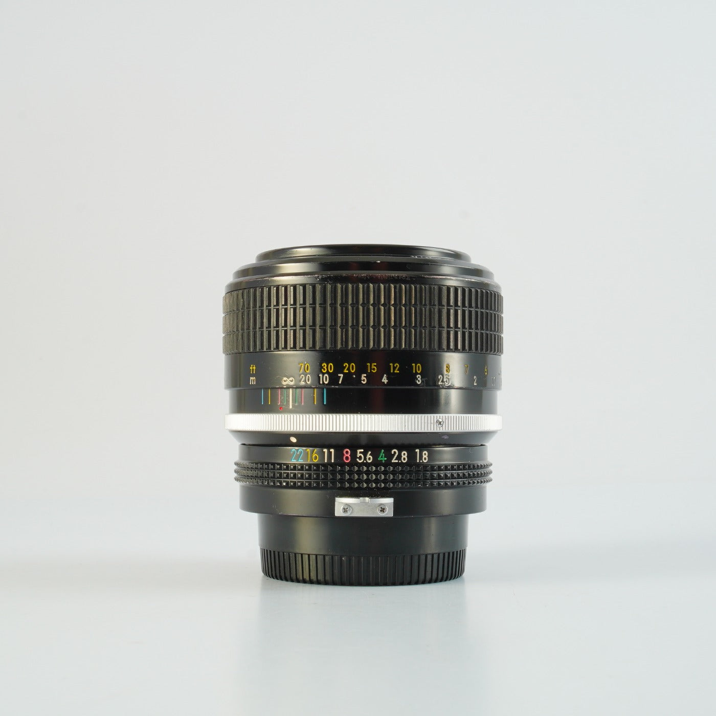 【Serviced】 Nikon 非Ai New Nikkor 85mm F/1.8 単焦点レンズ