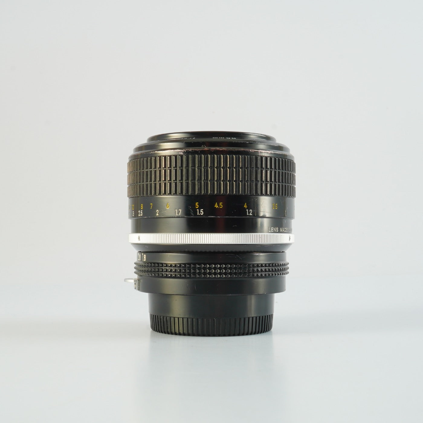 【Serviced】 Nikon 非Ai New Nikkor 85mm F/1.8 単焦点レンズ