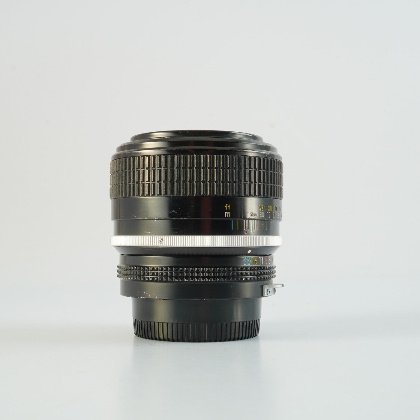 【Serviced】 Nikon 非Ai New Nikkor 85mm F/1.8 単焦点レンズ
