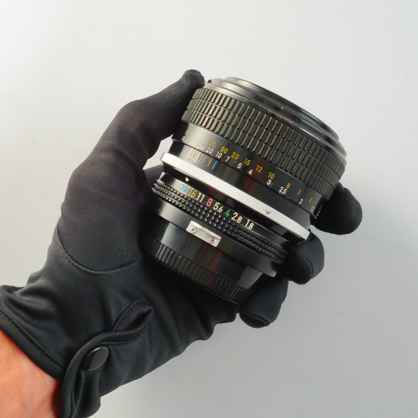 【Serviced】 Nikon 非Ai New Nikkor 85mm F/1.8 単焦点レンズ