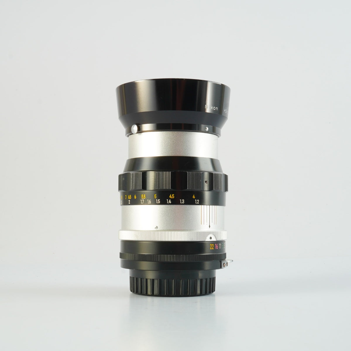 【Serviced】 Nikon 非Ai NIKKOR-P Auto 10.5cm 105mm F/2.5 PAT. PEND 単焦点レンズ
