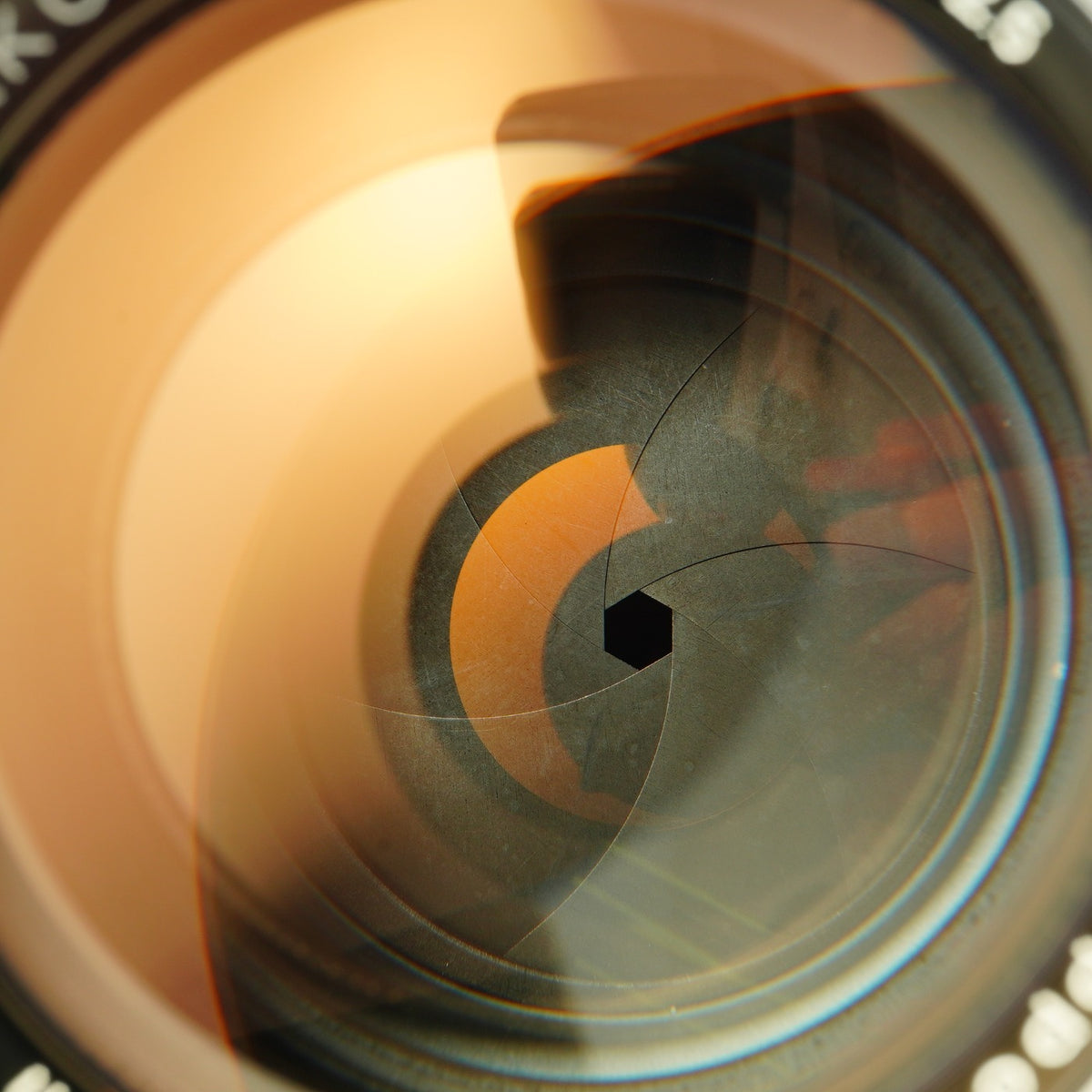 【Serviced】 Nikon 非Ai NIKKOR-P Auto 10.5cm 105mm F/2.5 PAT. PEND 単焦点レンズ