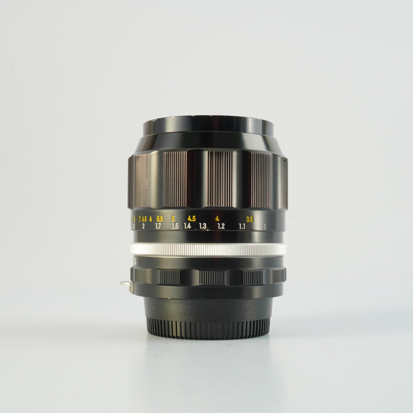 【Serviced】 Nikon 非Ai NIKKOR-P Auto 105mm F/2.5 単焦点レンズ