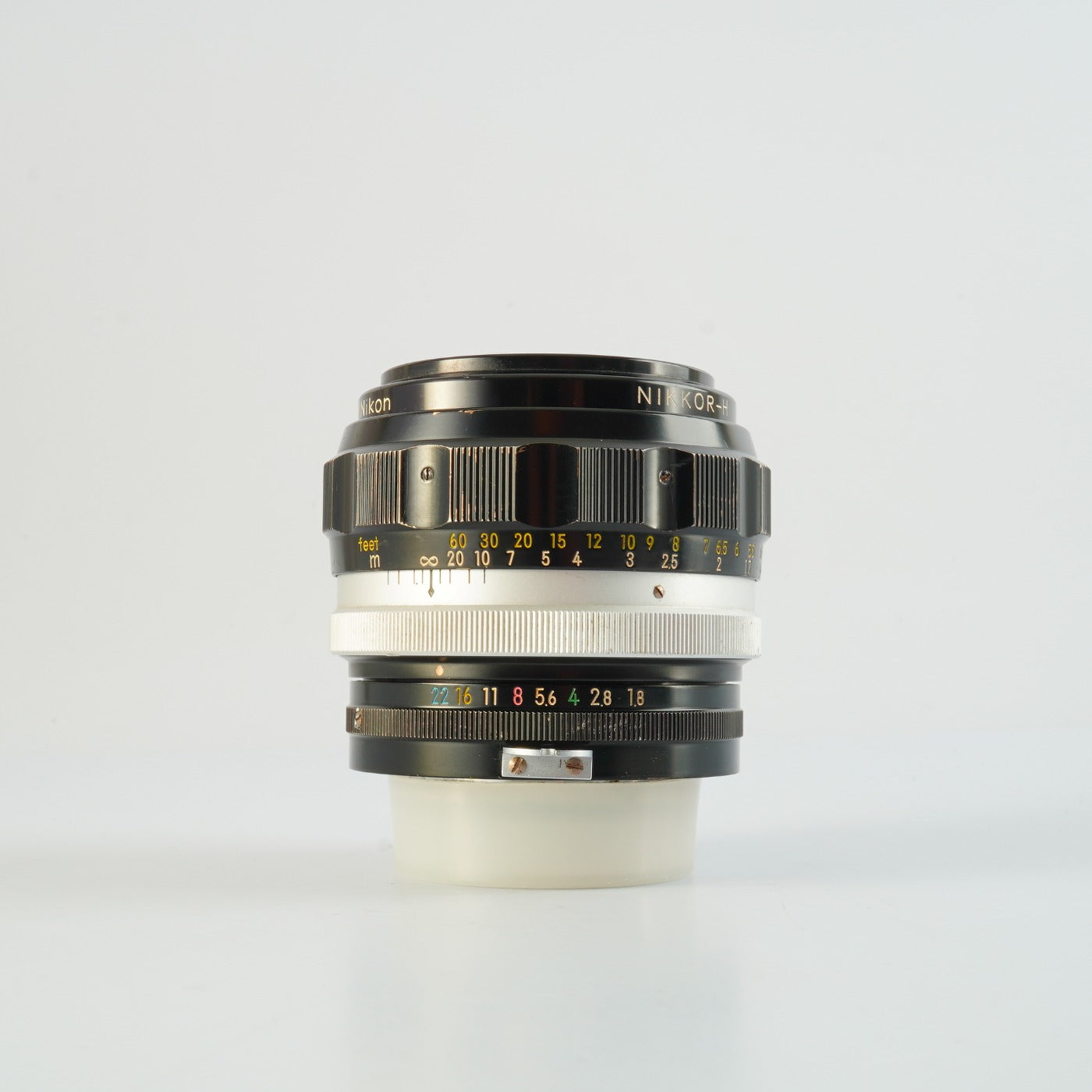 【Overhauled】 Nikon 非Ai Nikkor-H Auto 85mm F/1.8 単焦点レンズ