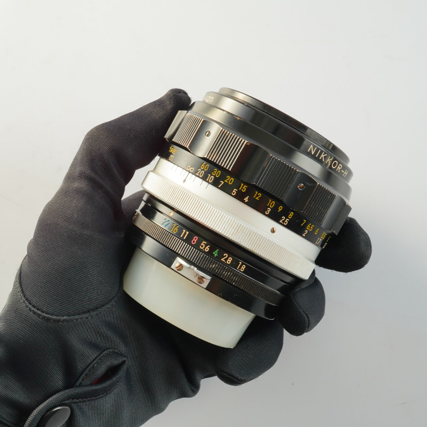 【Overhauled】 Nikon 非Ai Nikkor-H Auto 85mm F/1.8 単焦点レンズ
