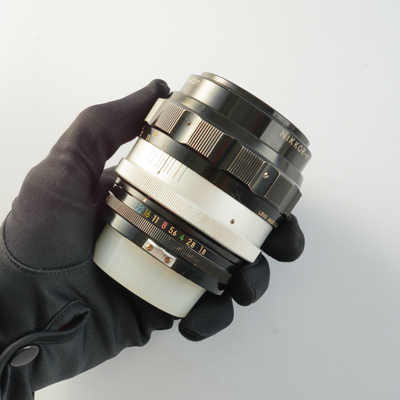 【Overhauled】 Nikon 非Ai Nikkor-H Auto 85mm F/1.8 単焦点レンズ