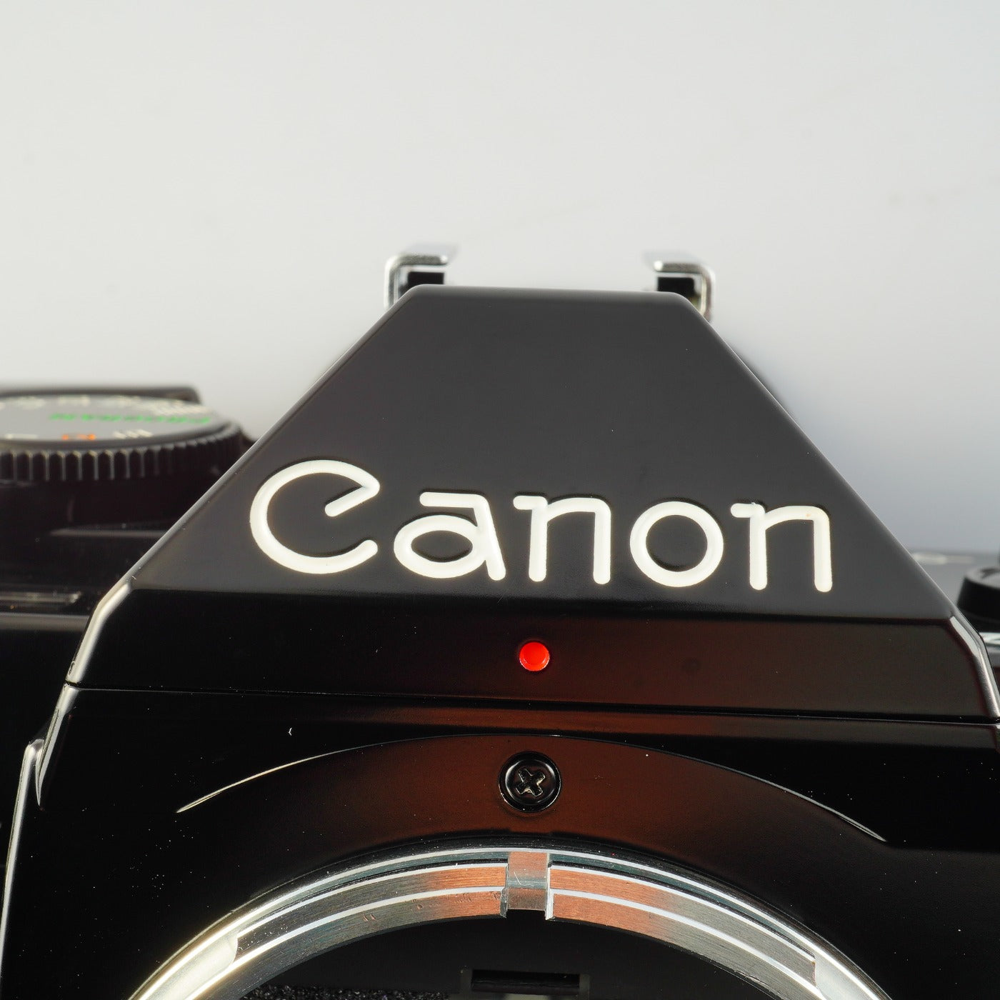 【Serviced】 Canon AE-1 Program Black + RMC Tokina 35-105mm F/3.5-4.3 MF フィルム一眼レフカメラ
