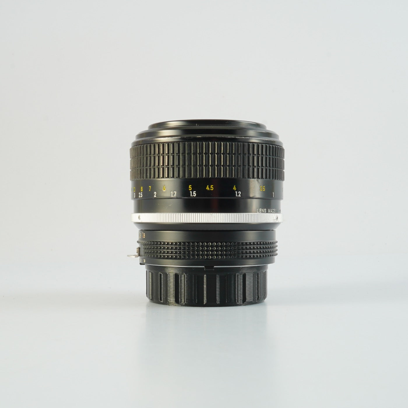【Serviced】 Nikon Ai改 Nikkor 85mm F/1.8 単焦点レンズ