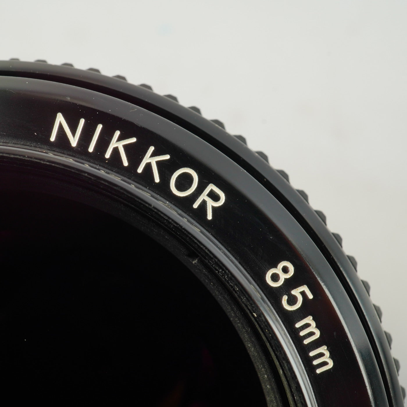 【Serviced】 Nikon Ai改 Nikkor 85mm F/1.8 単焦点レンズ