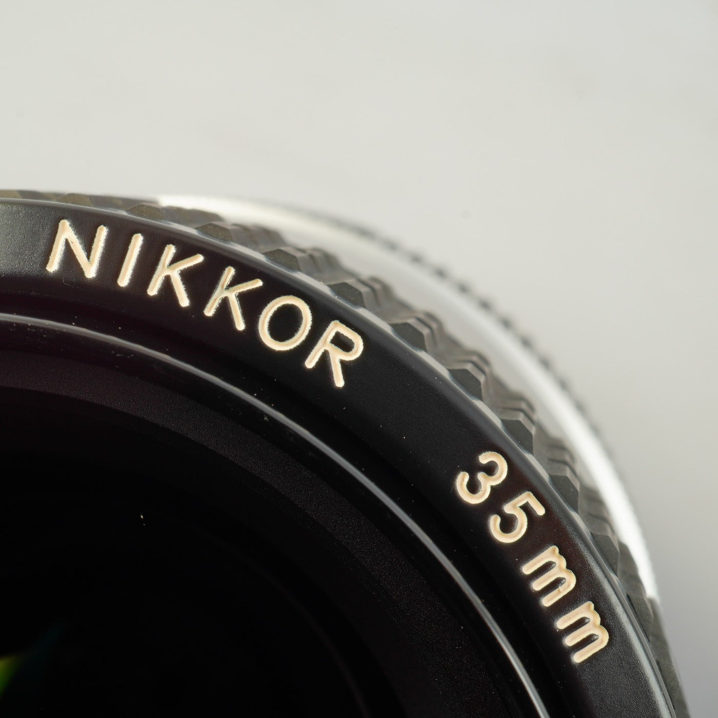 【Serviced】 Nikon Ai Nikkor 35mm F/2 単焦点レンズ