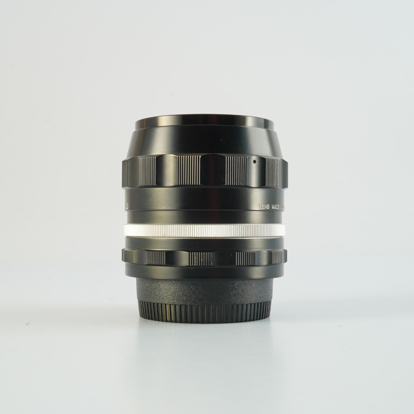 【Serviced】 Nikon 非Ai Nikkor-N.C Auto 28mm F/2 単焦点レンズ