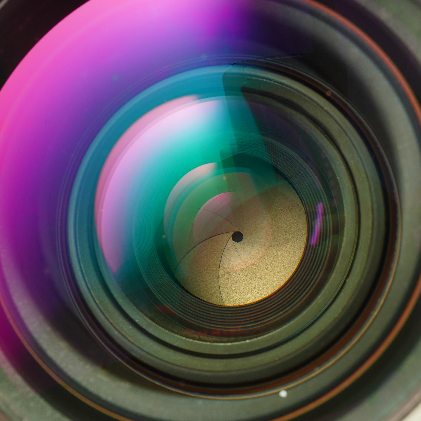 【Serviced】 Nikon 非Ai Nikkor-N.C Auto 28mm F/2 単焦点レンズ
