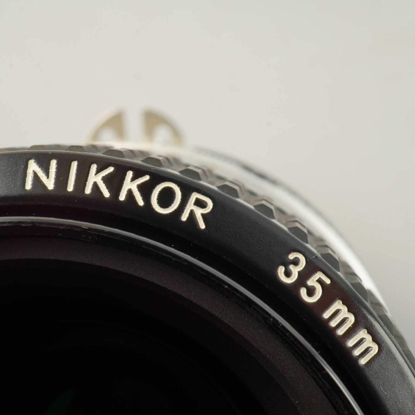 【Serviced】 Nikon Ai Nikkor 35mm F/2 単焦点レンズ