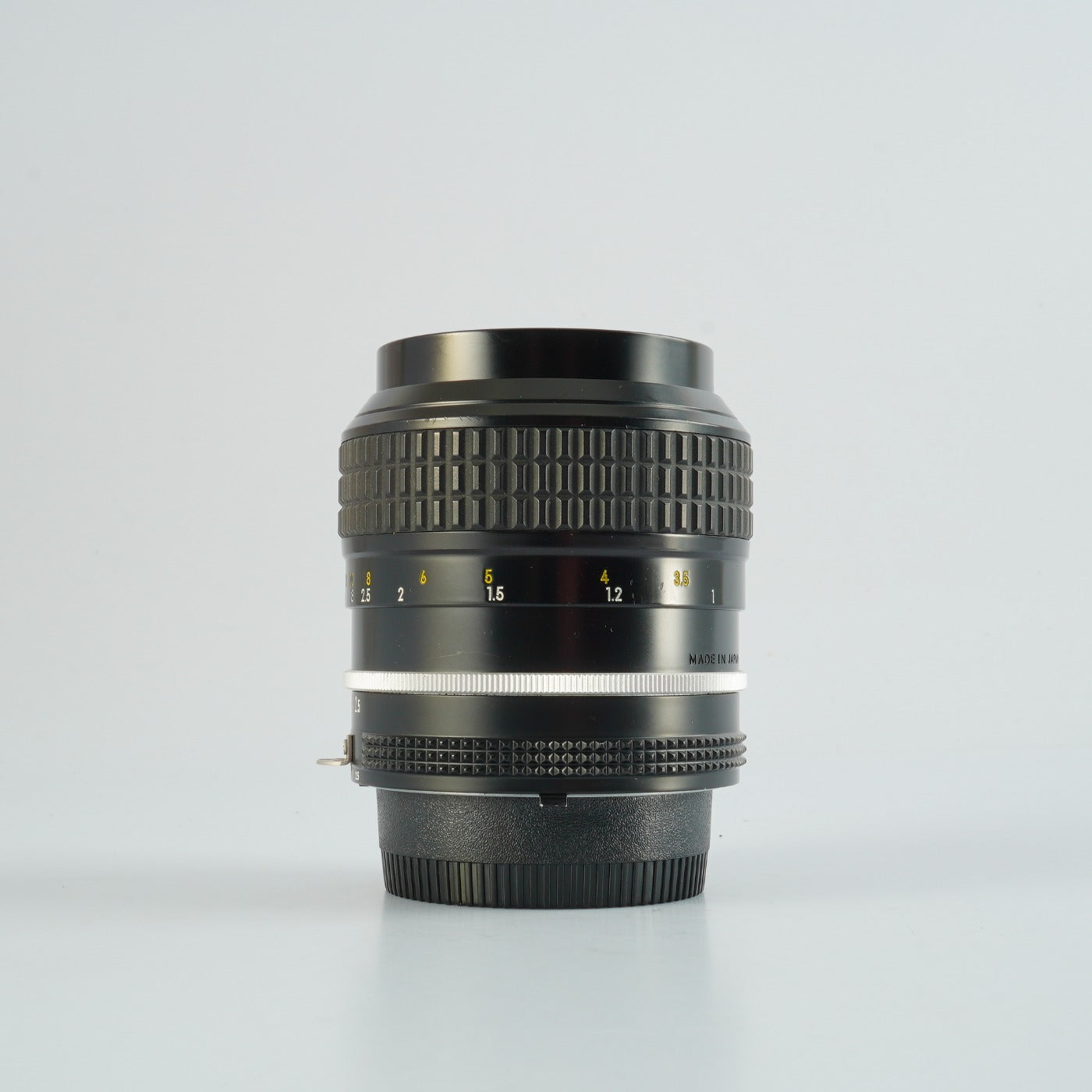【Serviced】 Nikon Ai NIKKOR 105mm F/2.5 単焦点レンズ