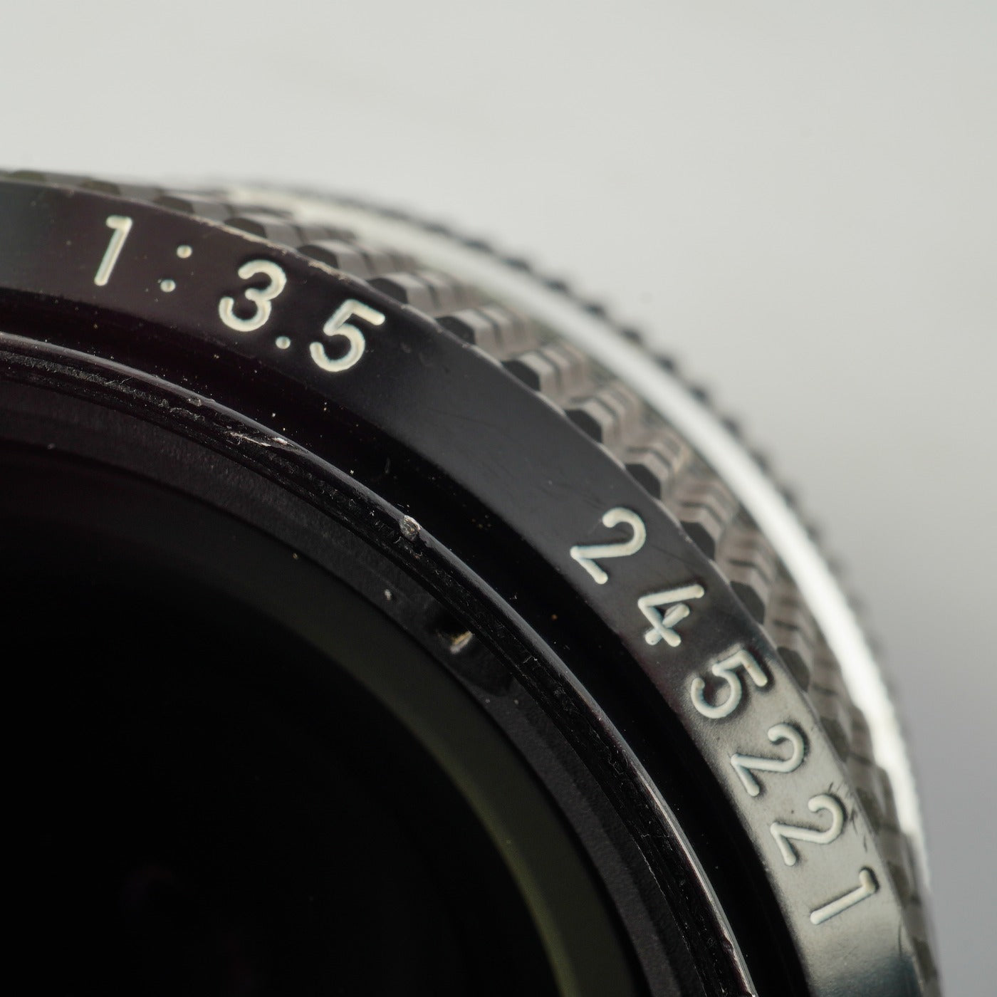 Nikon 非Ai NIKKOR 28mm F/3.5 単焦点レンズ