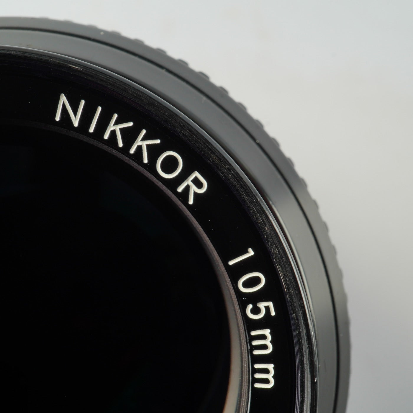 【Serviced】 Nikon Ai NIKKOR 105mm F/2.5 単焦点レンズ