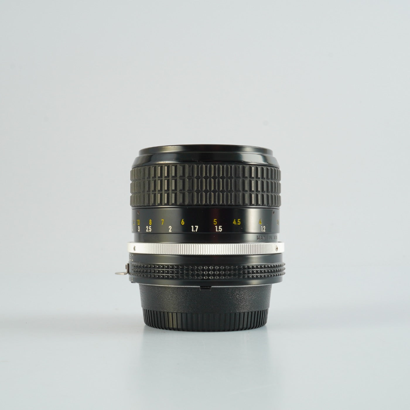 【Serviced】 Nikon Ai NIKKOR 85mm F/2 単焦点レンズ