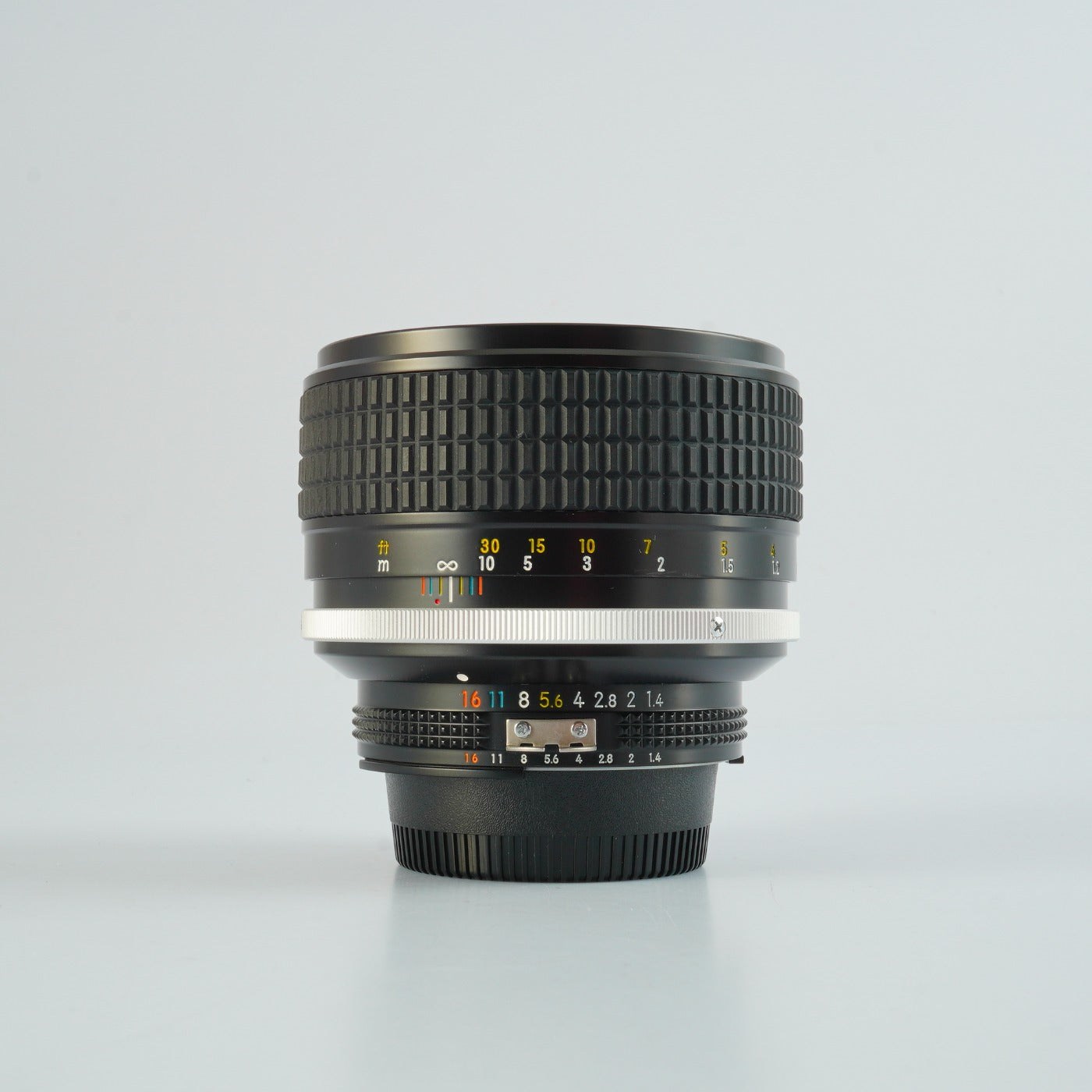【Serviced】 Nikon Ai-S NIKKOR 85mm F/1.4 単焦点レンズ