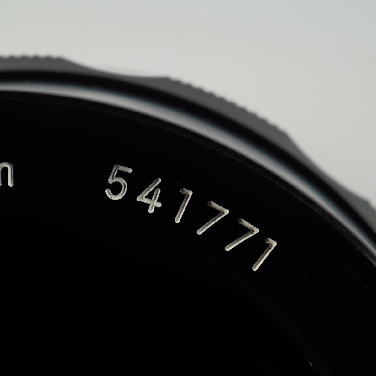 Nikon 非Ai NIKKOR-P.C Auto 105mm F/2.5 単焦点レンズ