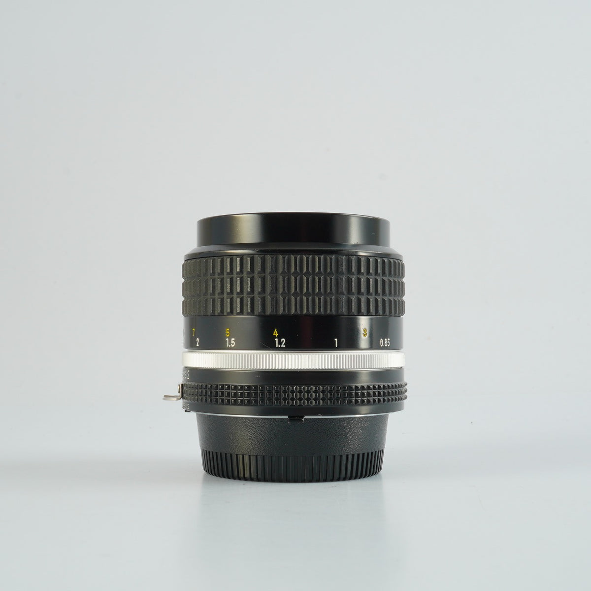 【Serviced】 Nikon Ai-S NIKKOR 85mm F/2 単焦点レンズ