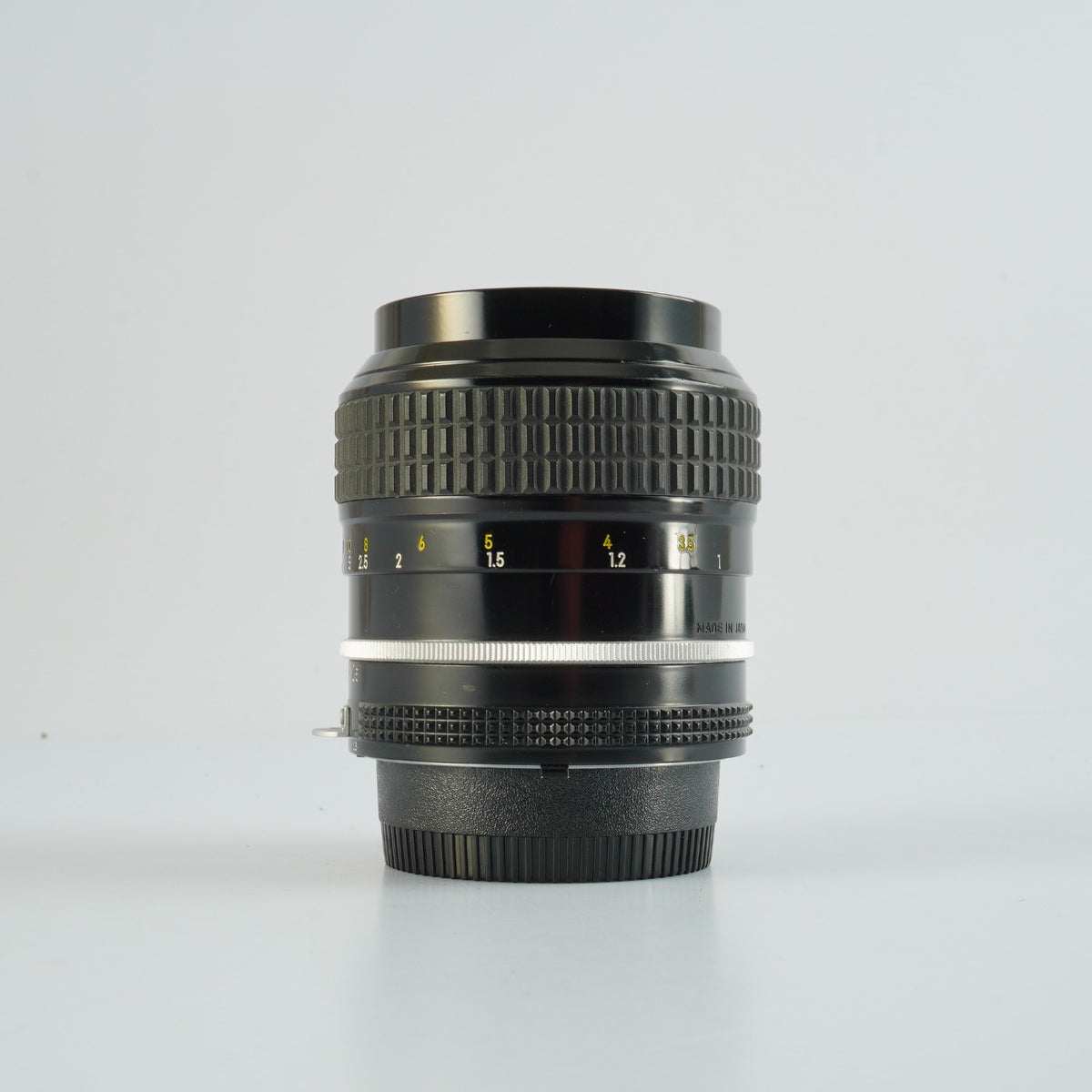 【Serviced】 Nikon Ai NIKKOR 105mm F/2.5 単焦点レンズ