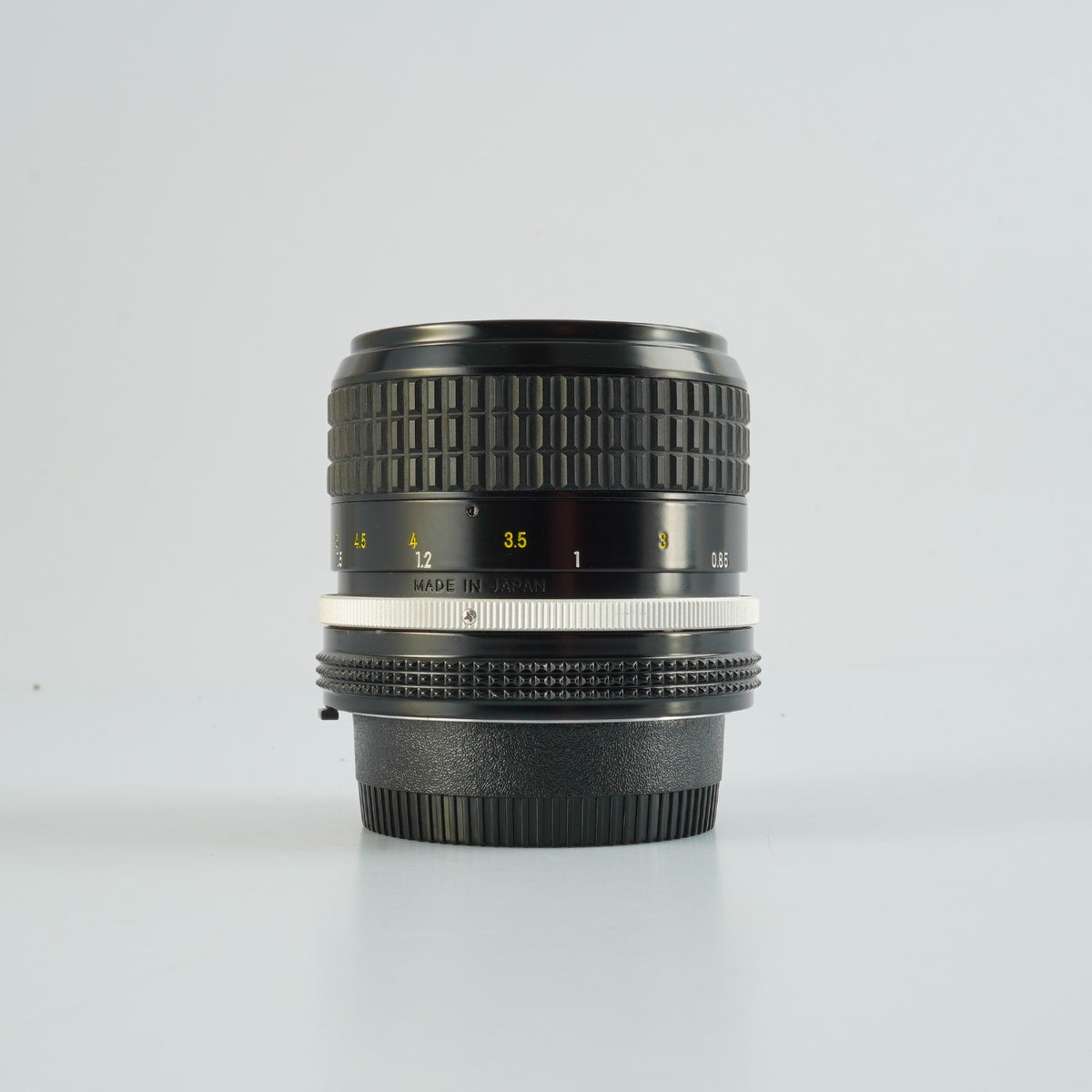 【Serviced】 Nikon Ai NIKKOR 85mm F/2 単焦点レンズ