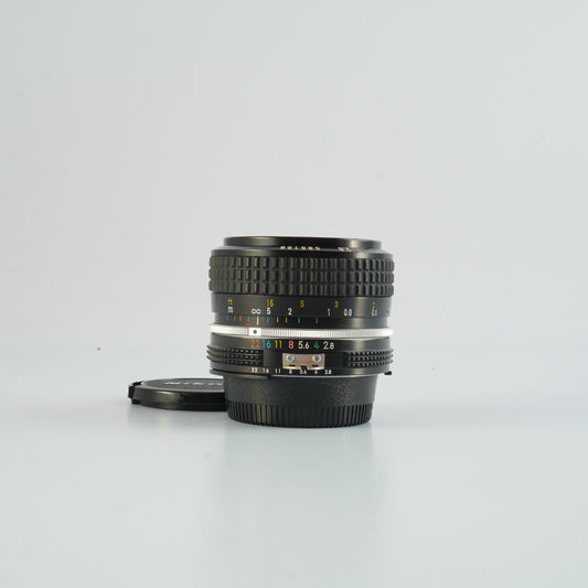 Nikon Ai Nikkor 28mm F/2.8 単焦点レンズ