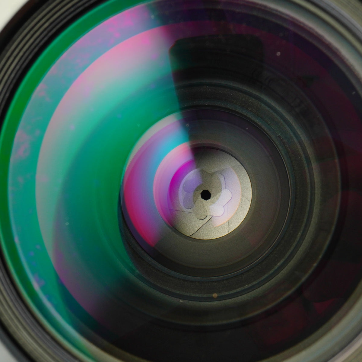 Nikon Ai Nikkor 28mm F/2.8 単焦点レンズ