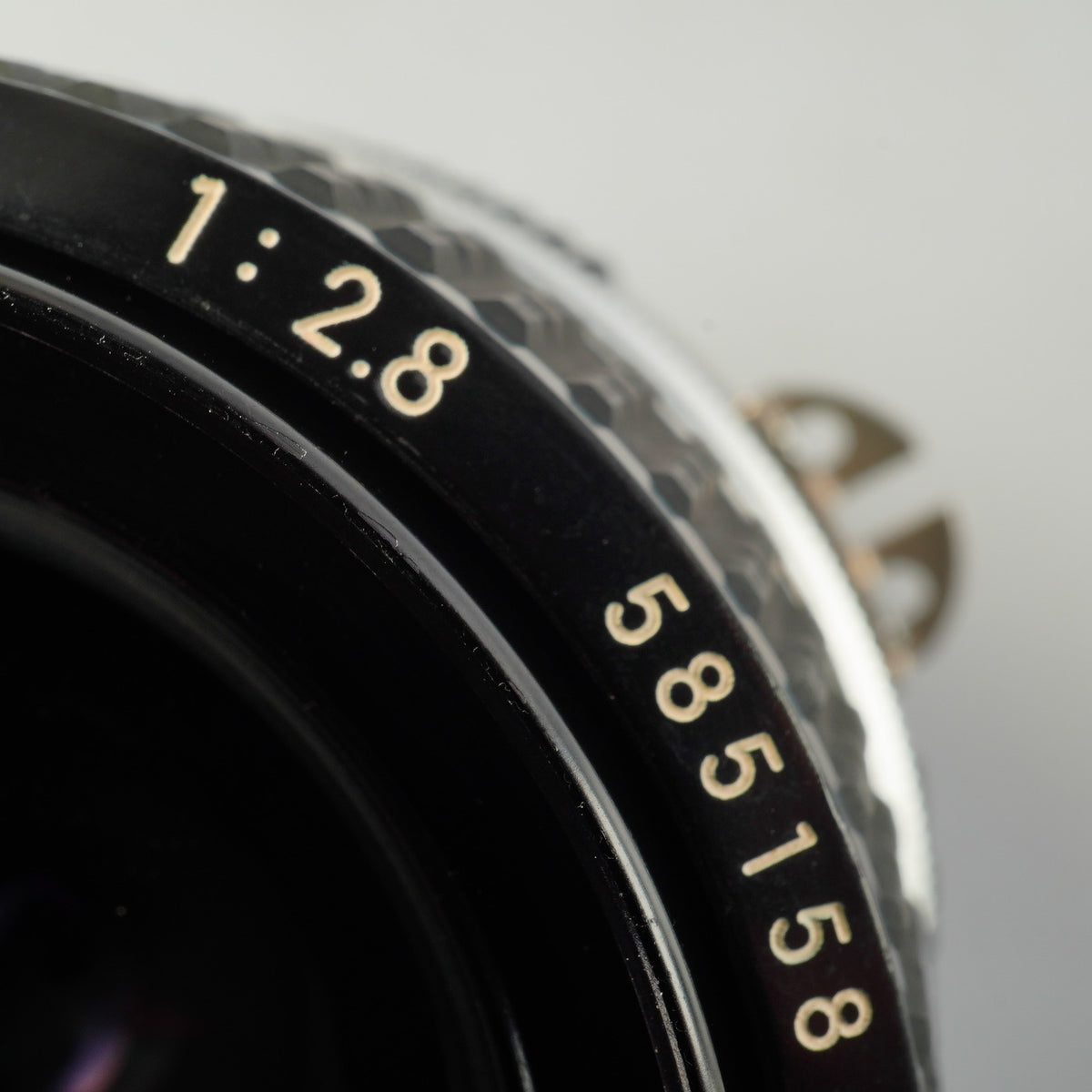 Nikon Ai Nikkor 28mm F/2.8 単焦点レンズ